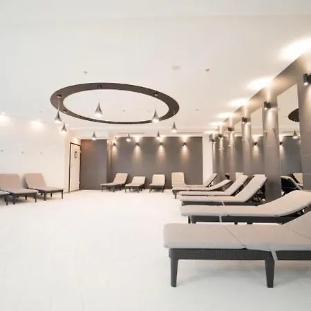 Hanza Tower Foxy With Sauna & Jacussi & Pool Apartment